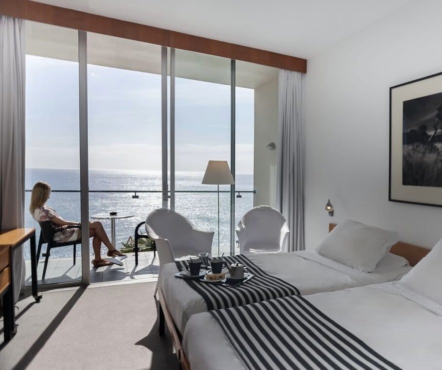Yoga & Hike Retreat Madeira - slaapkamer