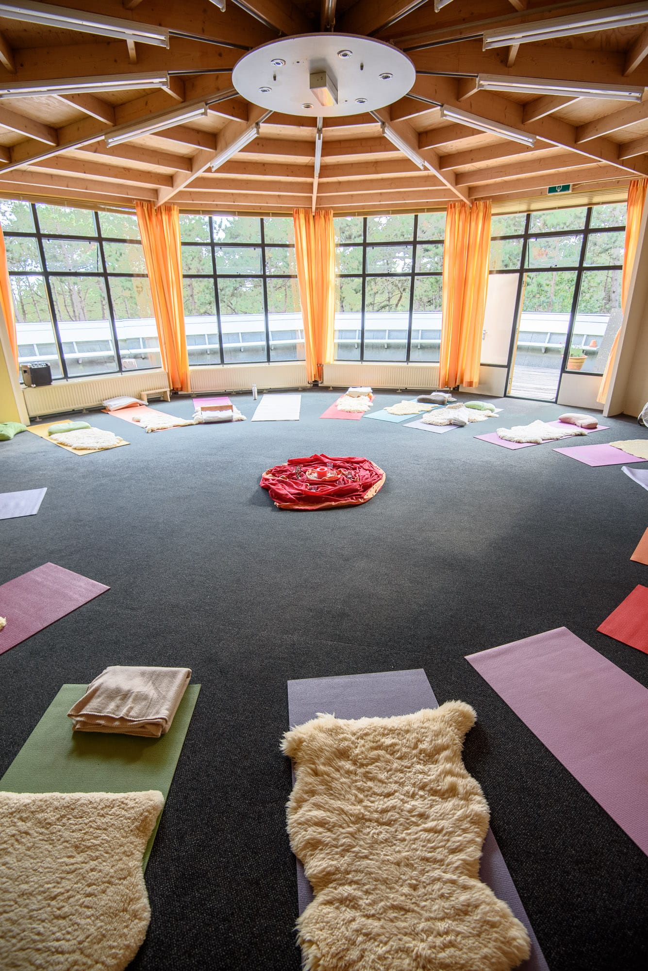 Yoga & Wandel Retreat Terschelling - yogaruimte Yoga & Wandel Retreat Terschelling - yogaruimte