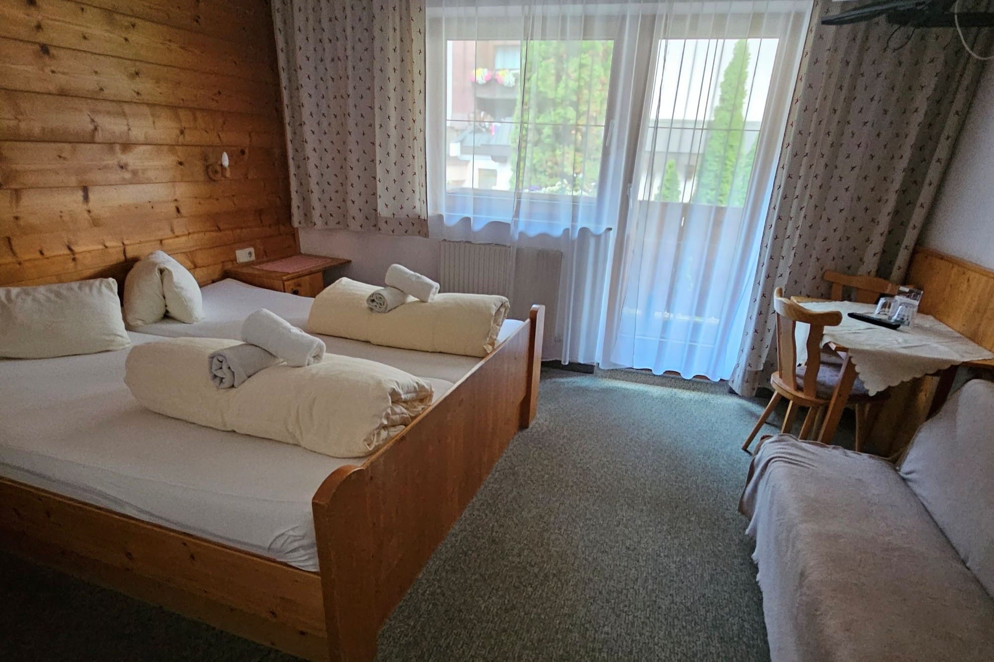 Yoga & Hike Retreat Oostenrijk - slaapkamer